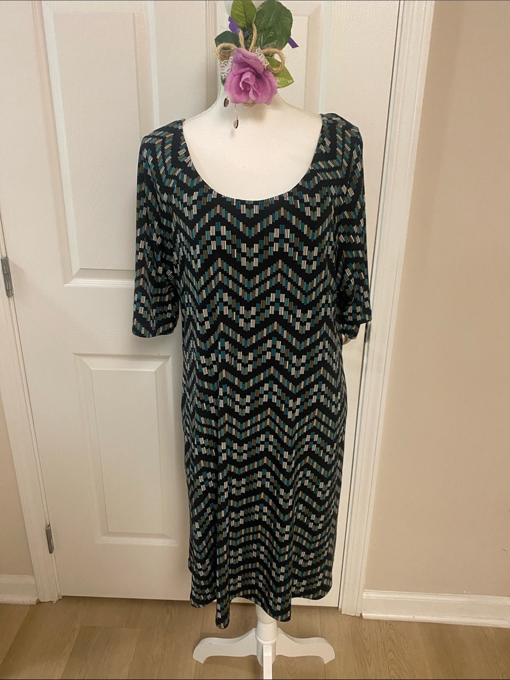 connected apparel Teal and Black Geometric Midi Dress
